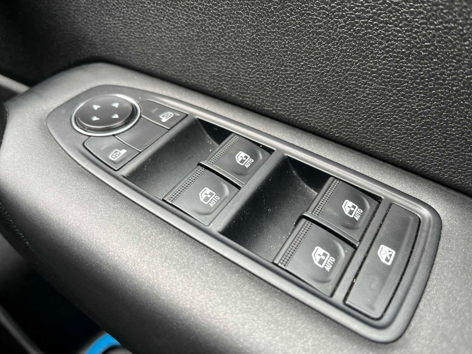 Used Renault Captur 2023 for sale - 78131806: Photo 20