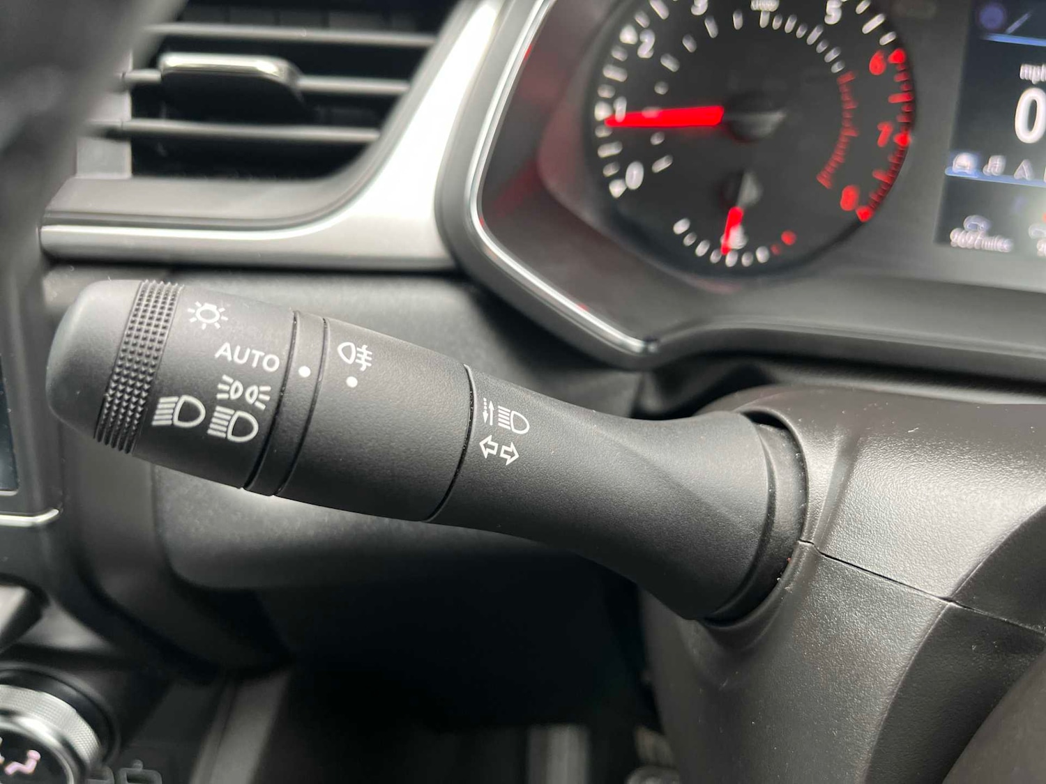 Used Renault Captur 2023 for sale - 78131806: Photo 26