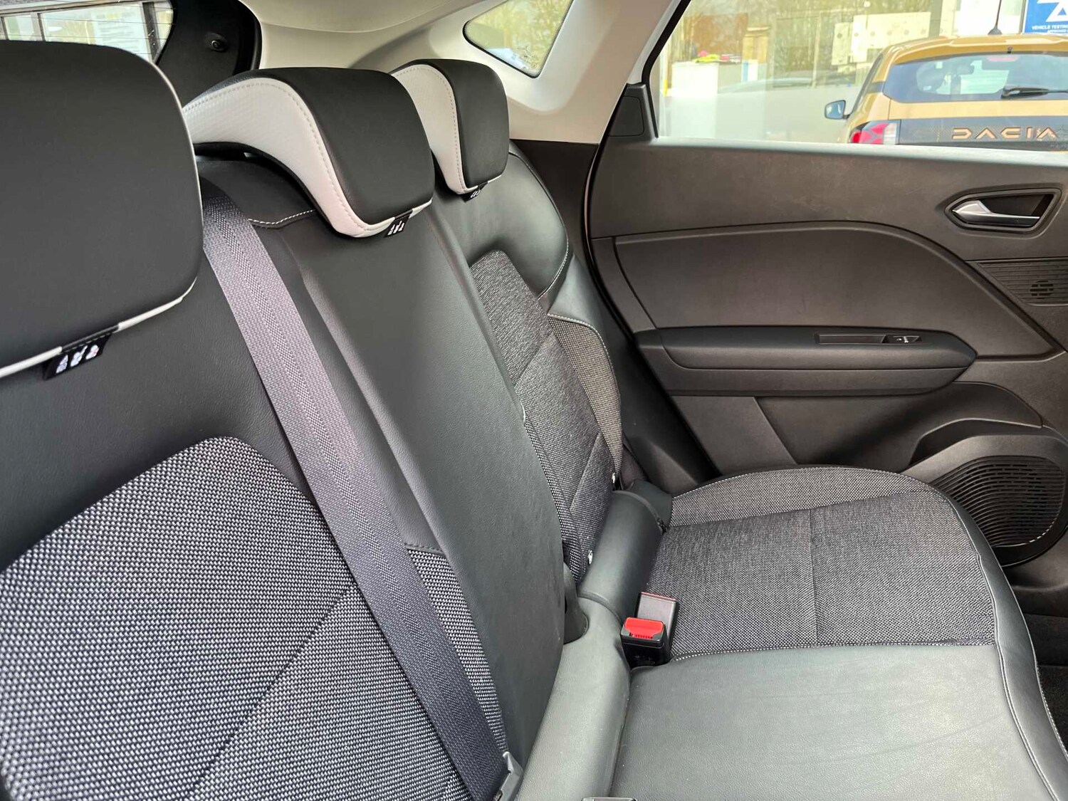 Used Renault Captur 2023 for sale - 78192548: Photo 15