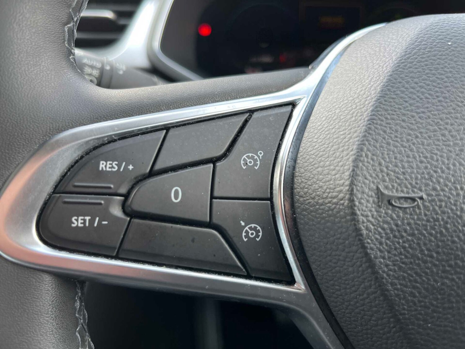 Used Renault Captur 2023 for sale - 78192548: Photo 24