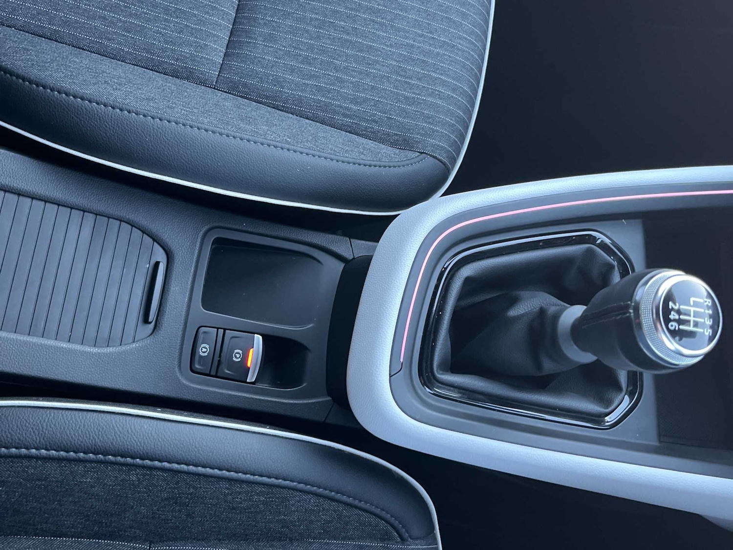 Used Renault Clio 2023 for sale - 76758889: Photo 12