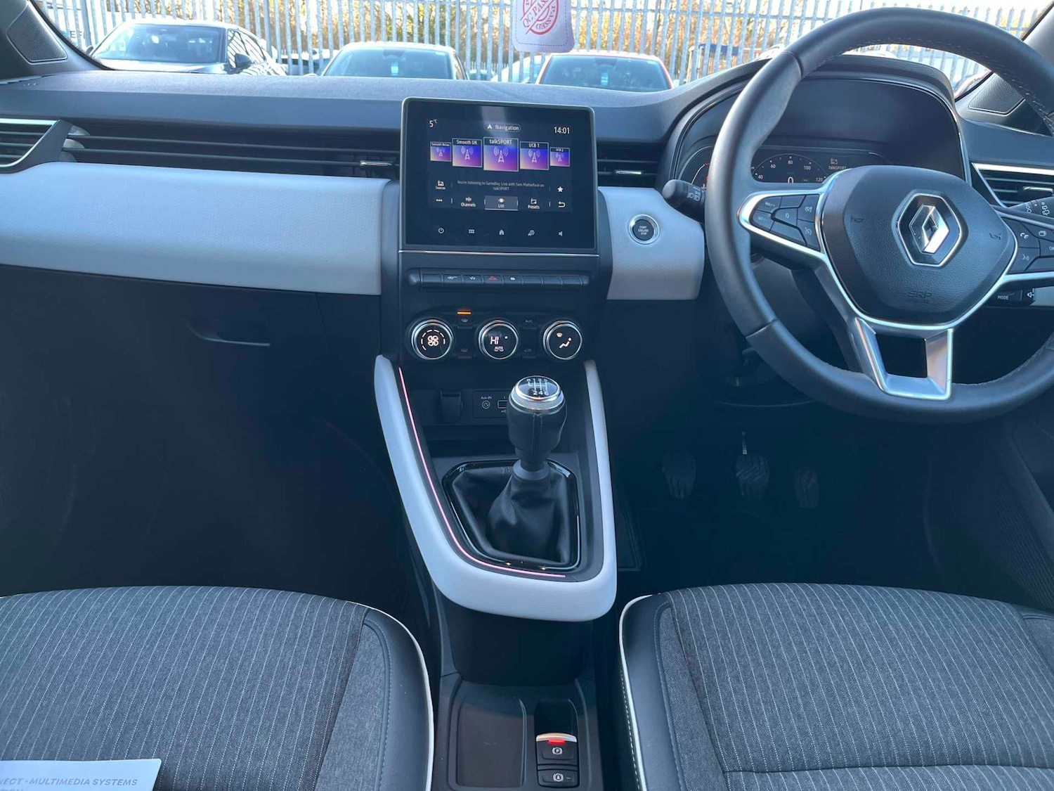 Used Renault Clio 2023 for sale - 76758889: Photo 8