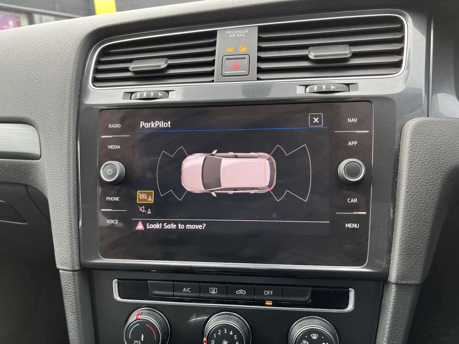 Used Volkswagen Golf 2018 for sale - 76963510: Photo 20