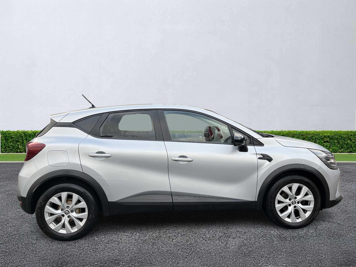 Used Renault Captur 2021 for sale - 77603713: Photo 3