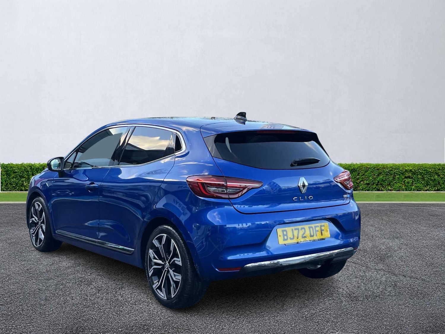 Used Renault Clio 2022 for sale - 77488399: Photo 2