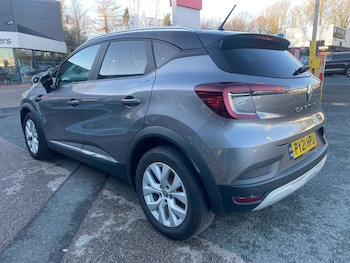 Used Renault Captur 2021 for sale - 76758884: Photo