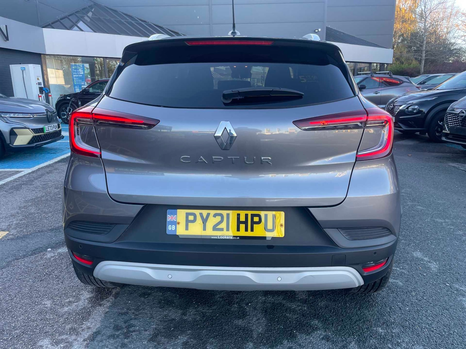 Used Renault Captur 2021 for sale - 76758884: Photo 4