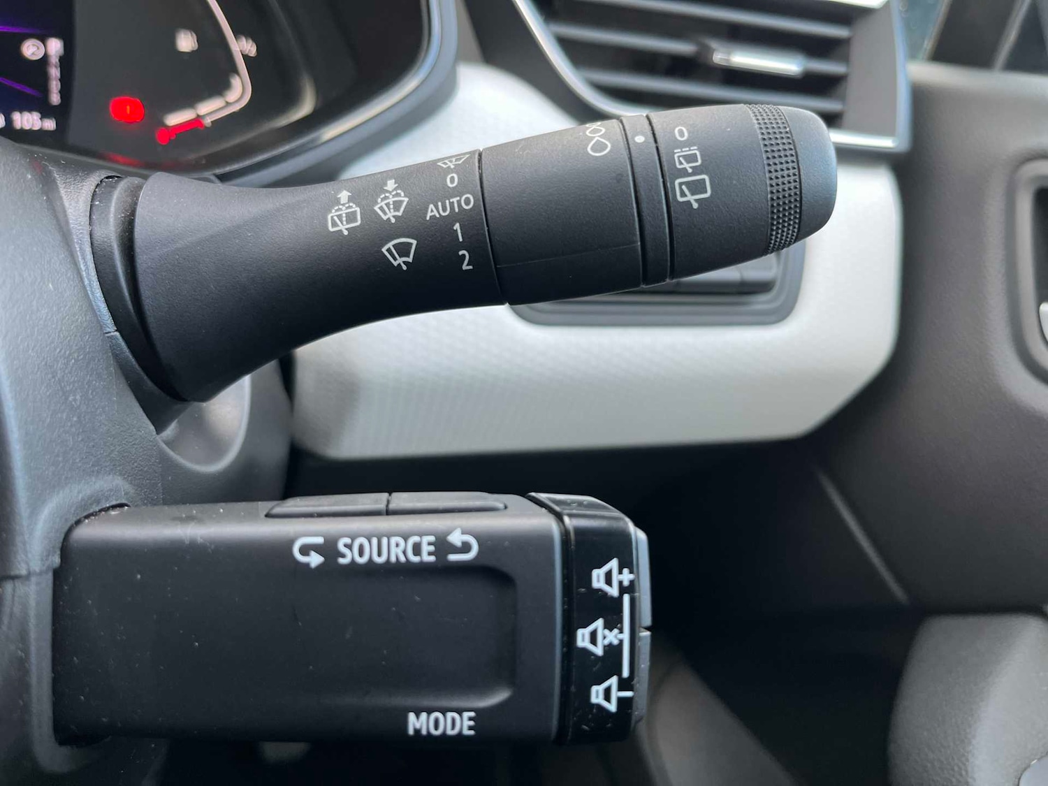 Used Renault Clio 2022 for sale - 76778244: Photo 25