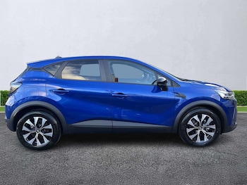 Used Renault Captur 2025 for sale - 78620788: Photo