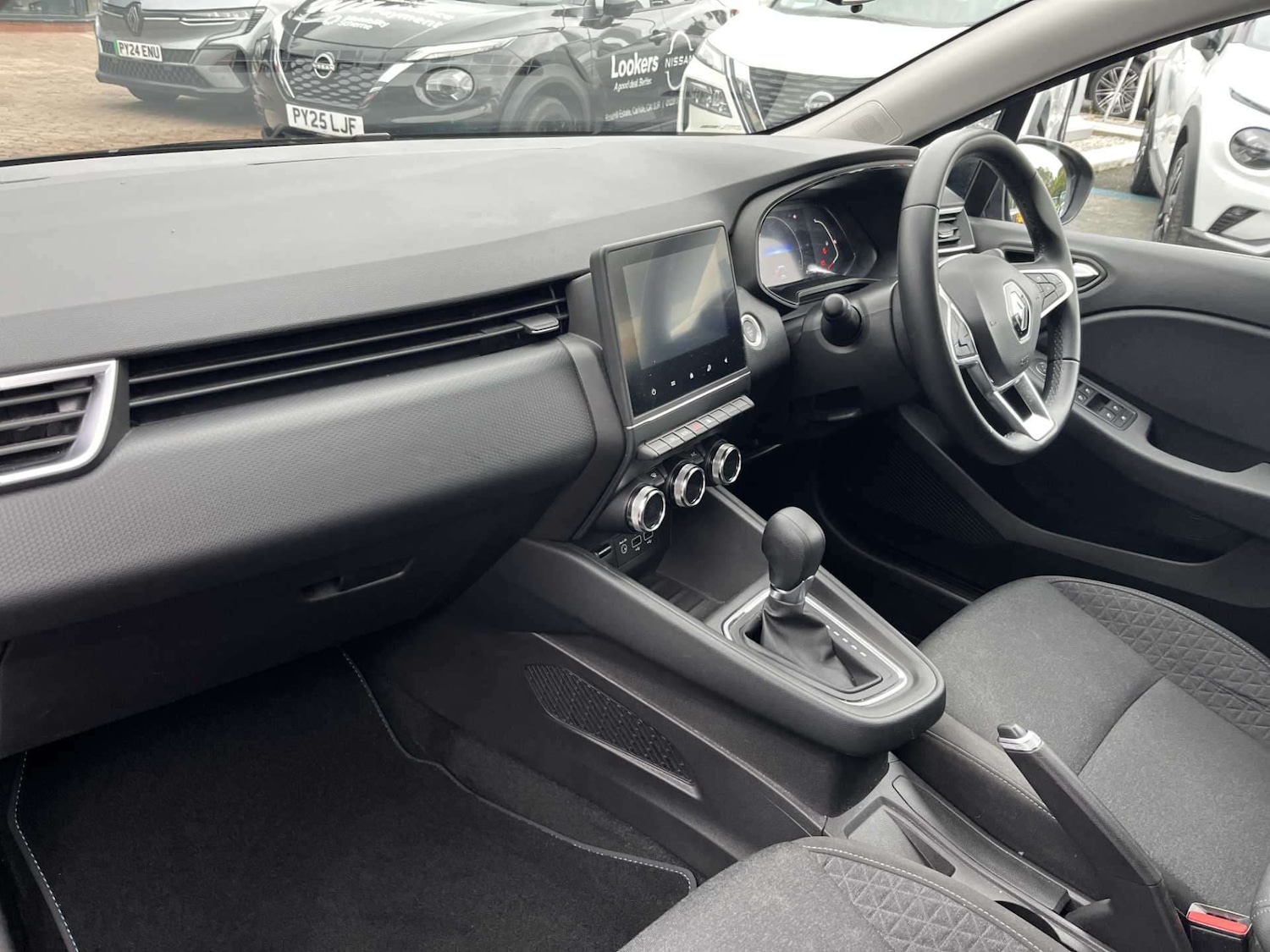 Used Renault Clio 2023 for sale - 76115522: Photo 5