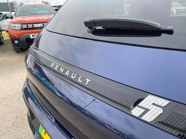 Used Renault 5 E-Tech electric 2025 for sale - 75498021: Photo 31