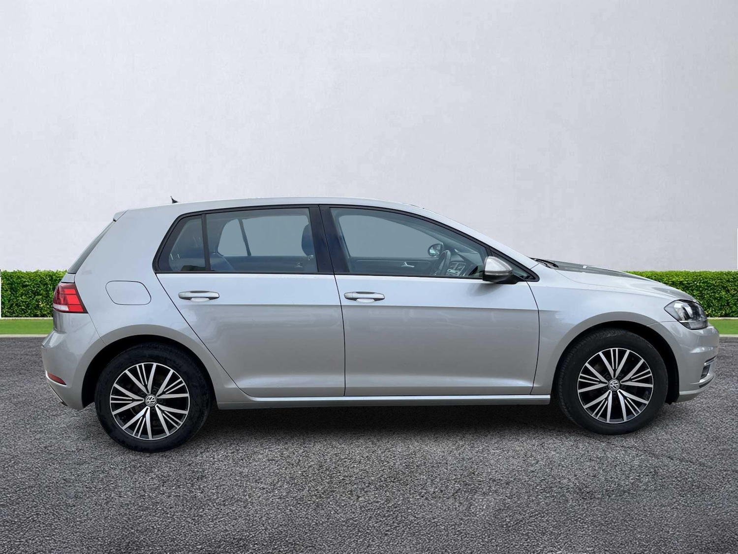Used Volkswagen Golf 2018 for sale - 76461869: Photo 3