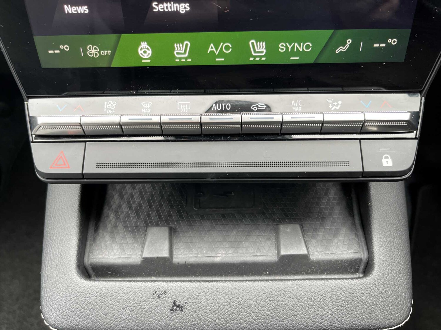 Used Renault Megane E Tech 2024 for sale - 76149641: Photo 11