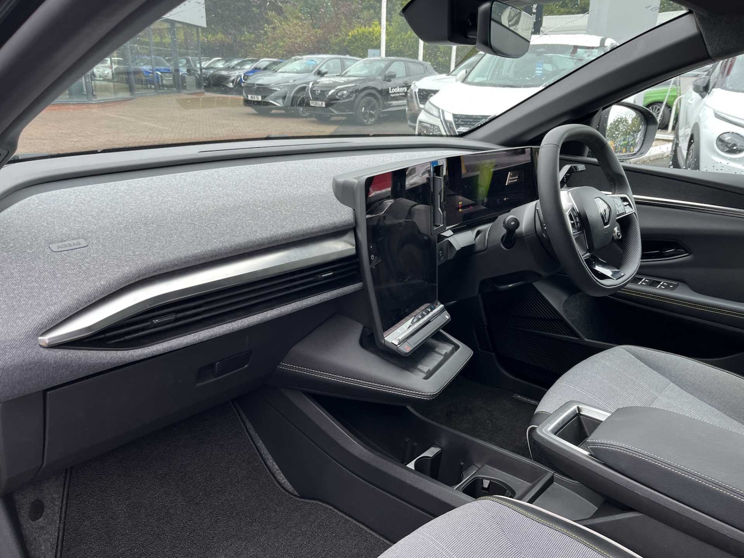 Used Renault Megane E Tech 2024 for sale - 76149641: Photo 7