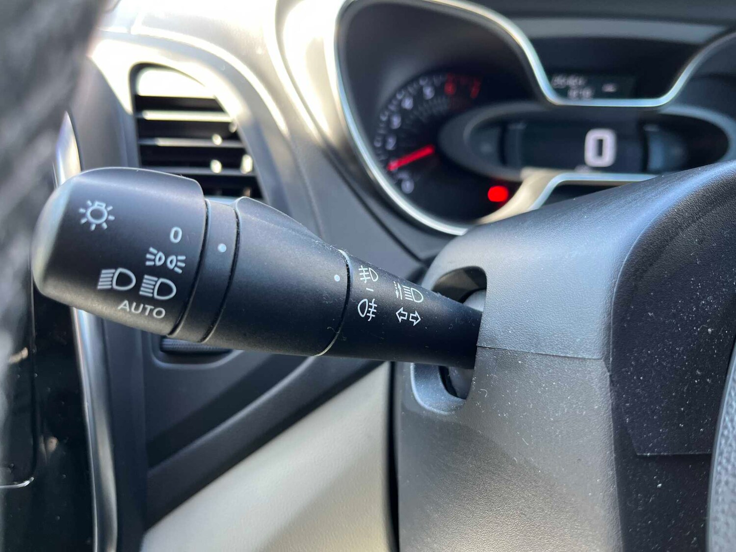 Used Renault Captur 2017 for sale - 78194016: Photo 26