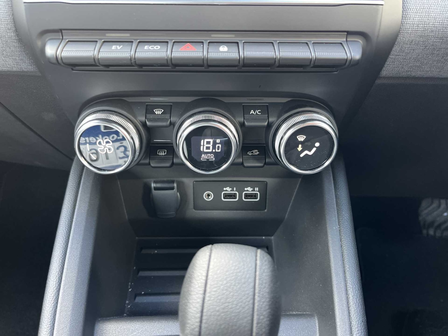 Used Renault Clio 2024 for sale - 76403468: Photo 11