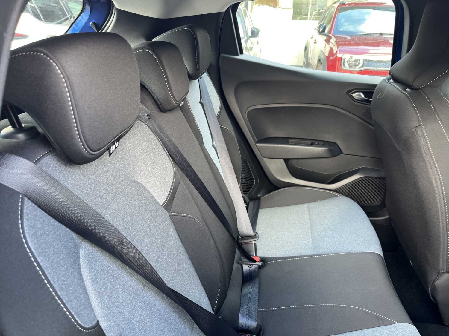 Used Renault Clio 2024 for sale - 76403468: Photo 15