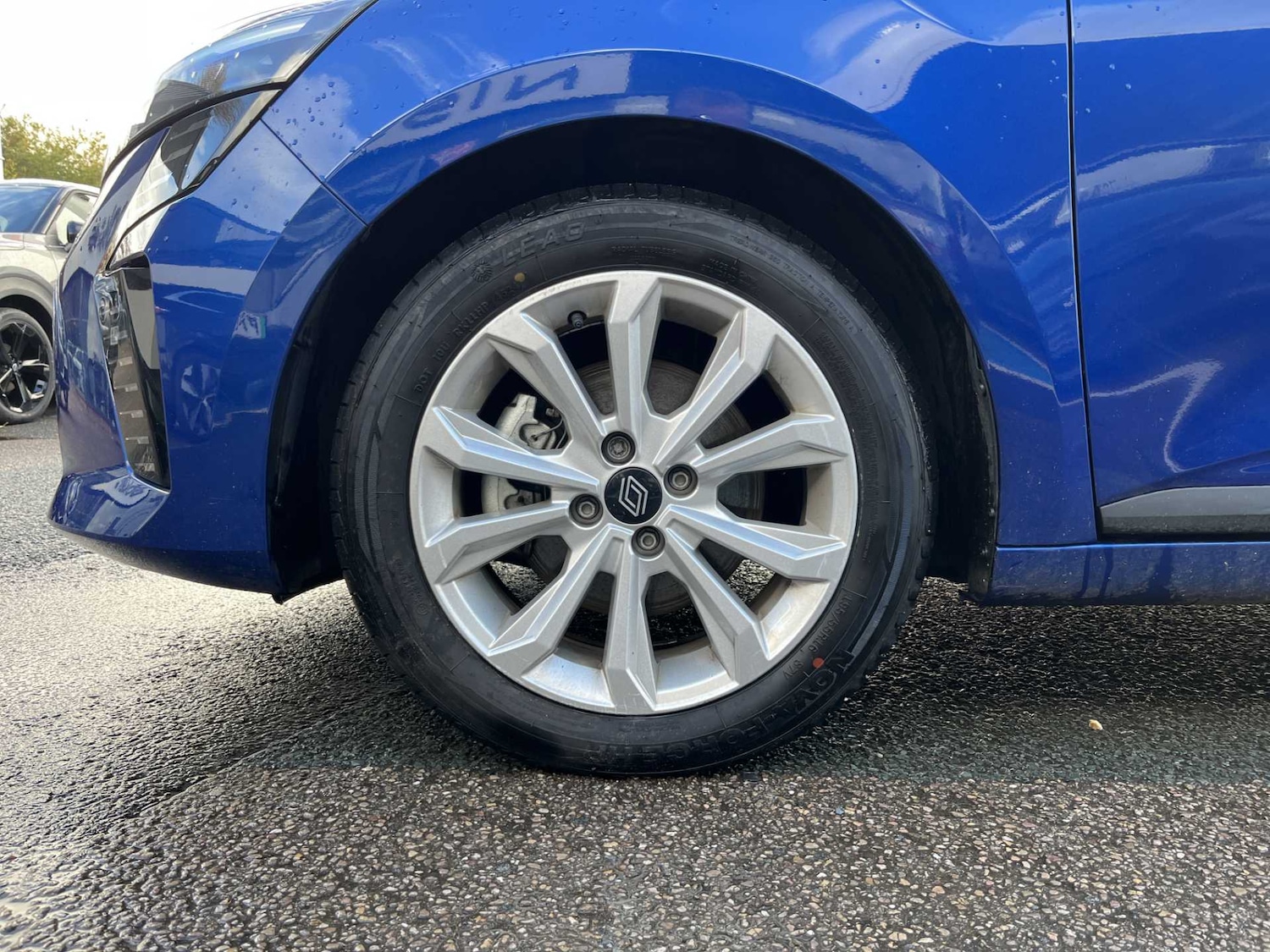 Used Renault Clio 2024 for sale - 76403468: Photo 6