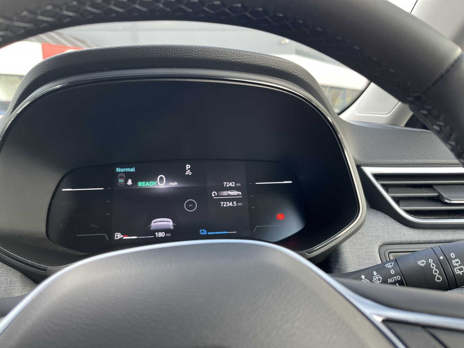 Used Renault Clio 2024 for sale - 76403468: Photo 9