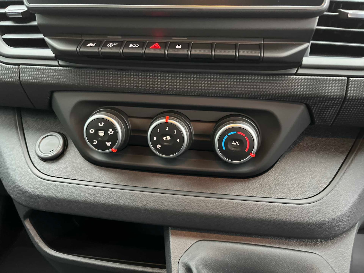 Used Renault Trafic 2025 for sale - 77676333: Photo 10