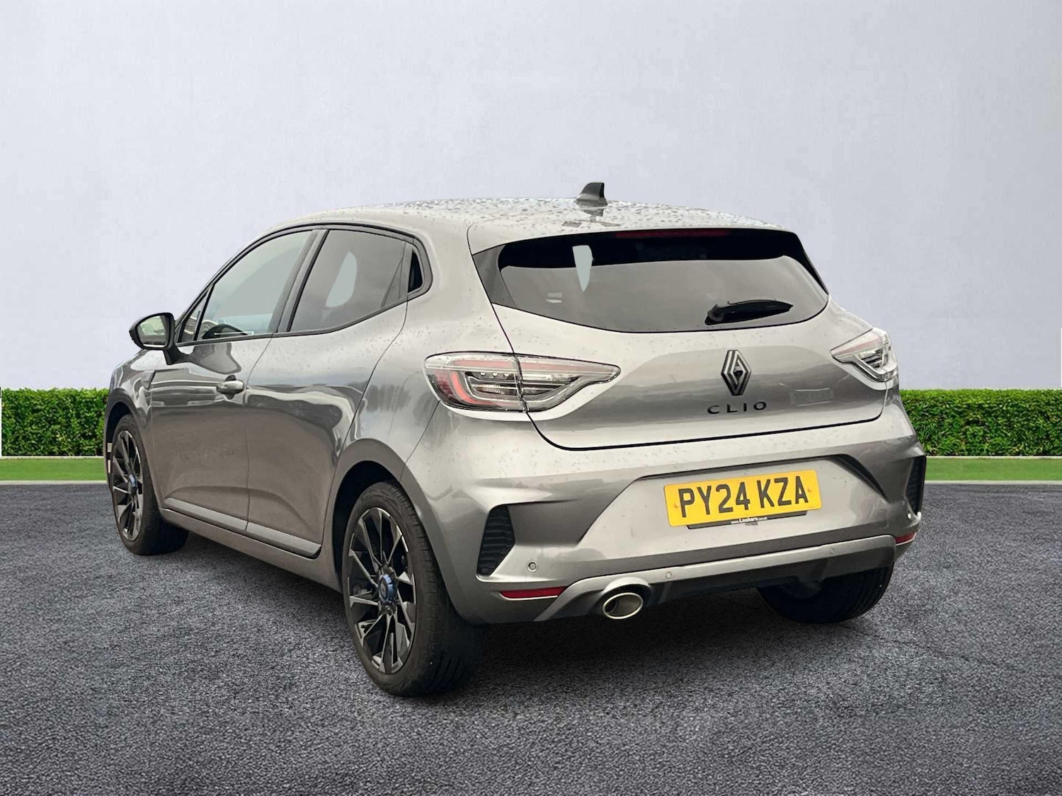 Used Renault Clio 2024 for sale - 76725951: Photo 2