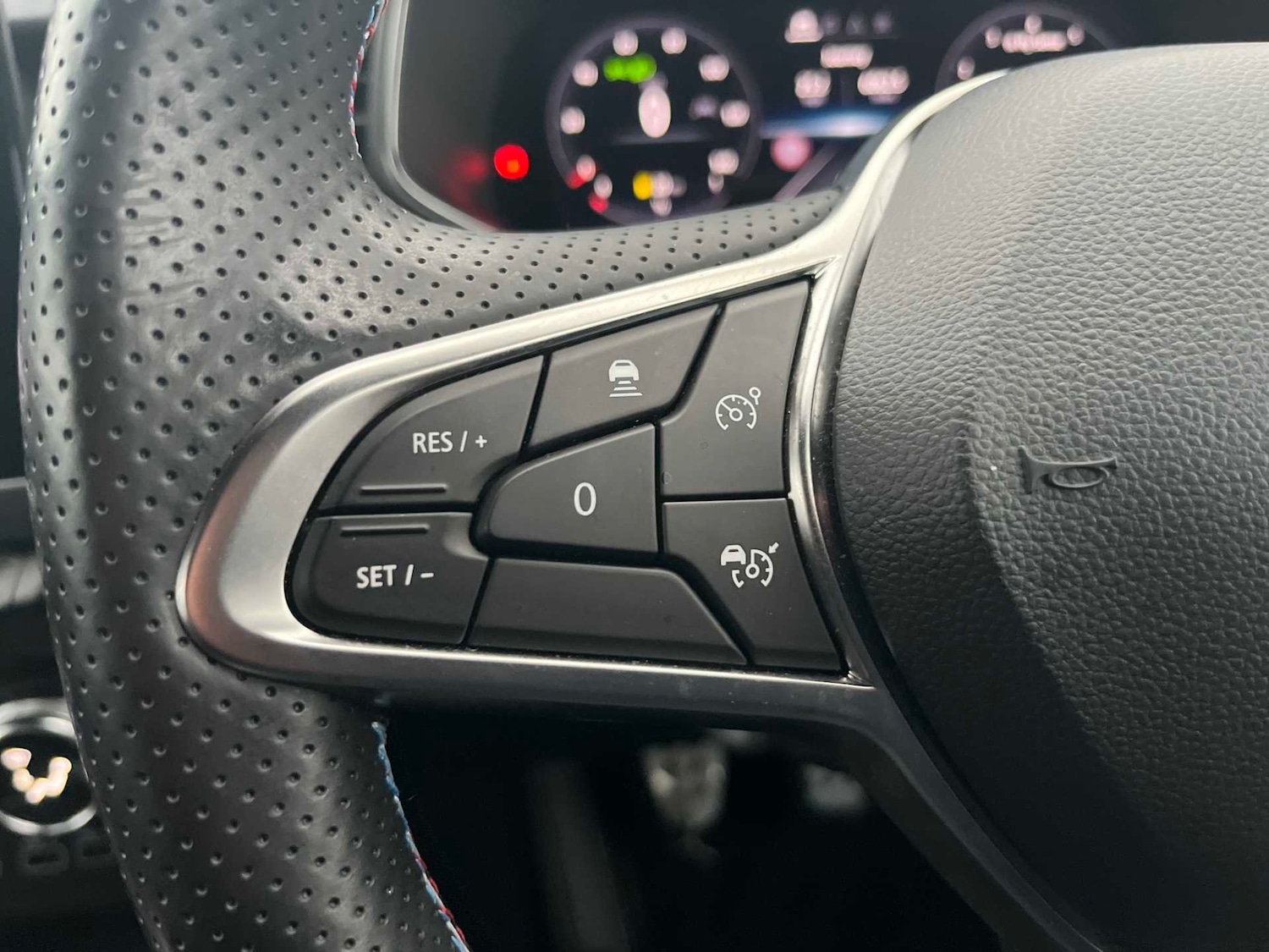 Used Renault Clio 2024 for sale - 76725951: Photo 24