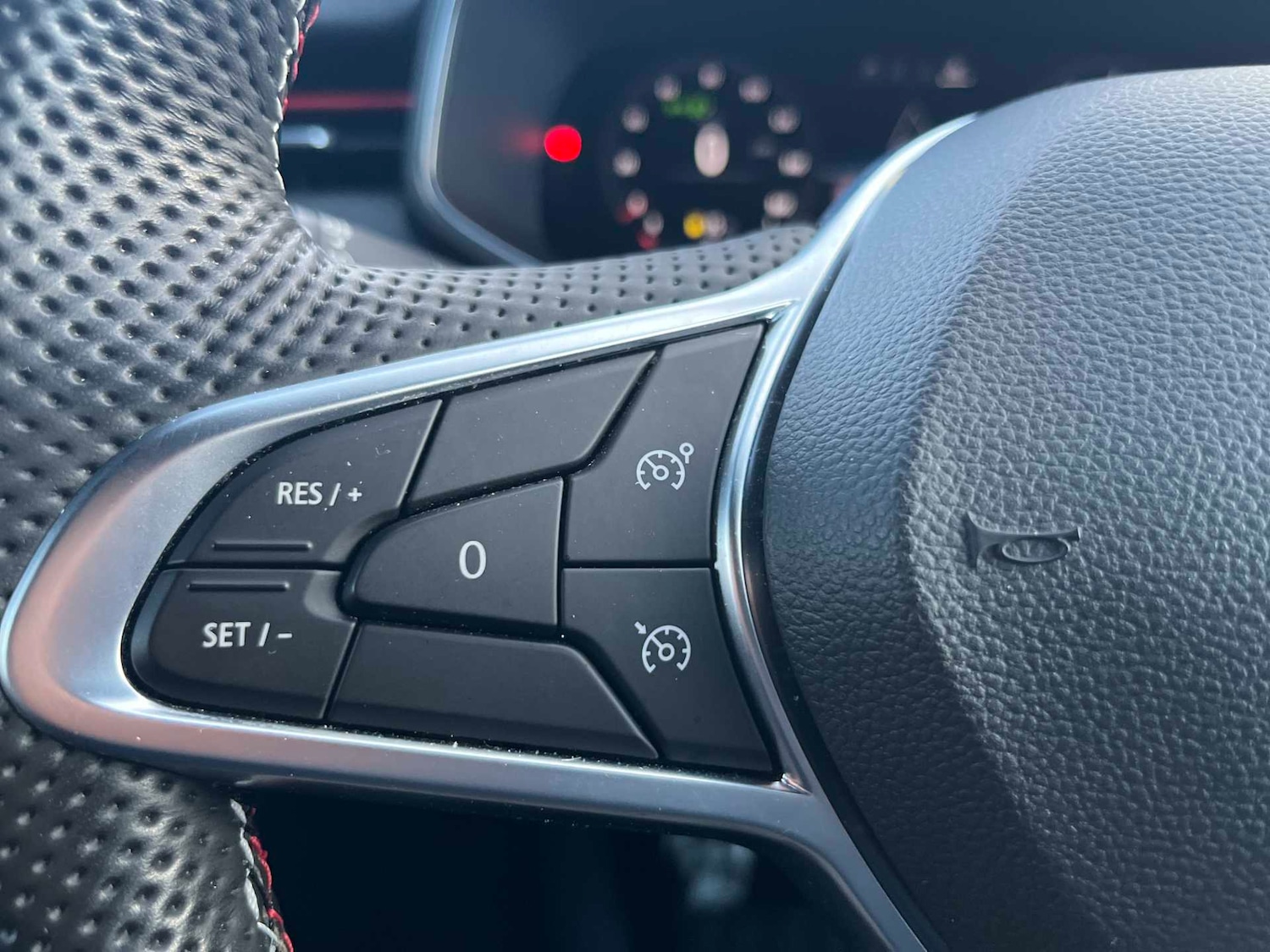 Used Renault Clio 2022 for sale - 77011950: Photo 24