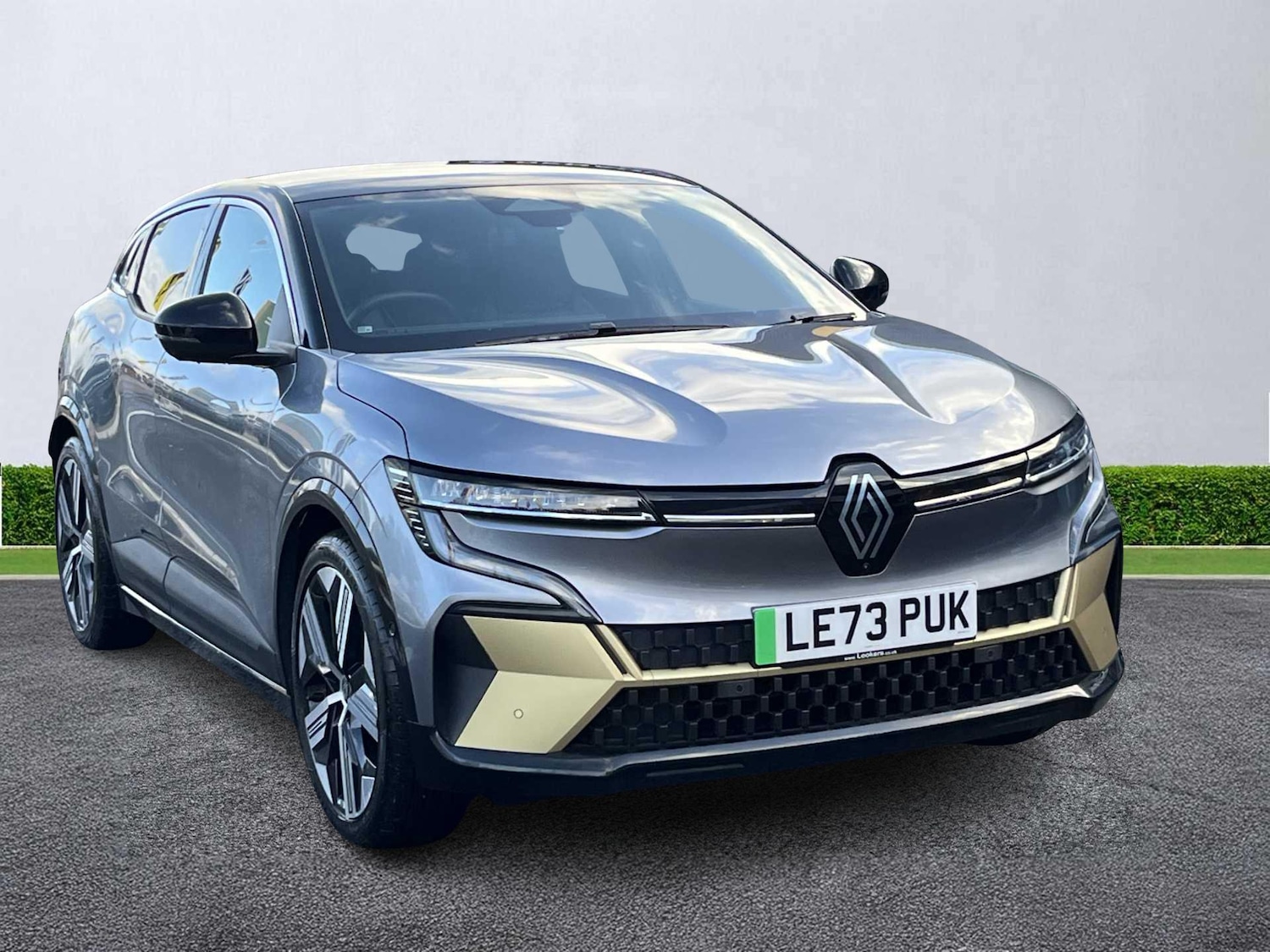 Used Renault Megane E Tech 2024 for sale - 76392470: Photo 1