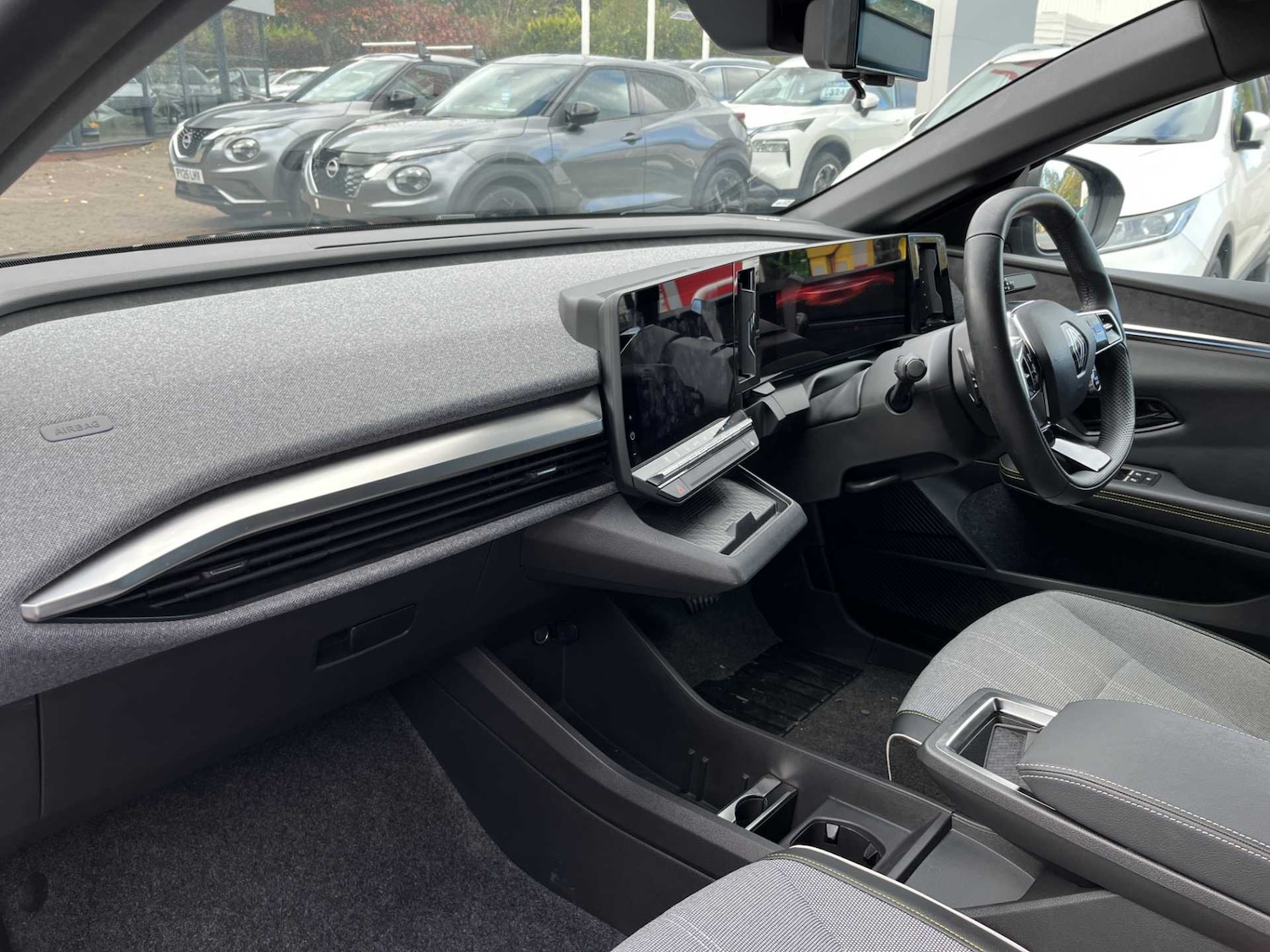 Used Renault Megane E Tech 2024 for sale - 76392470: Photo 7