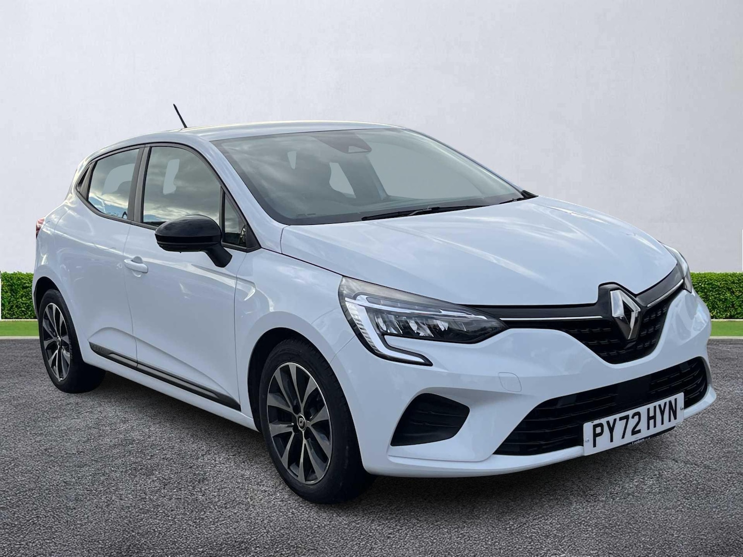 Used Renault Clio 2023 for sale - 77750064: Photo 1