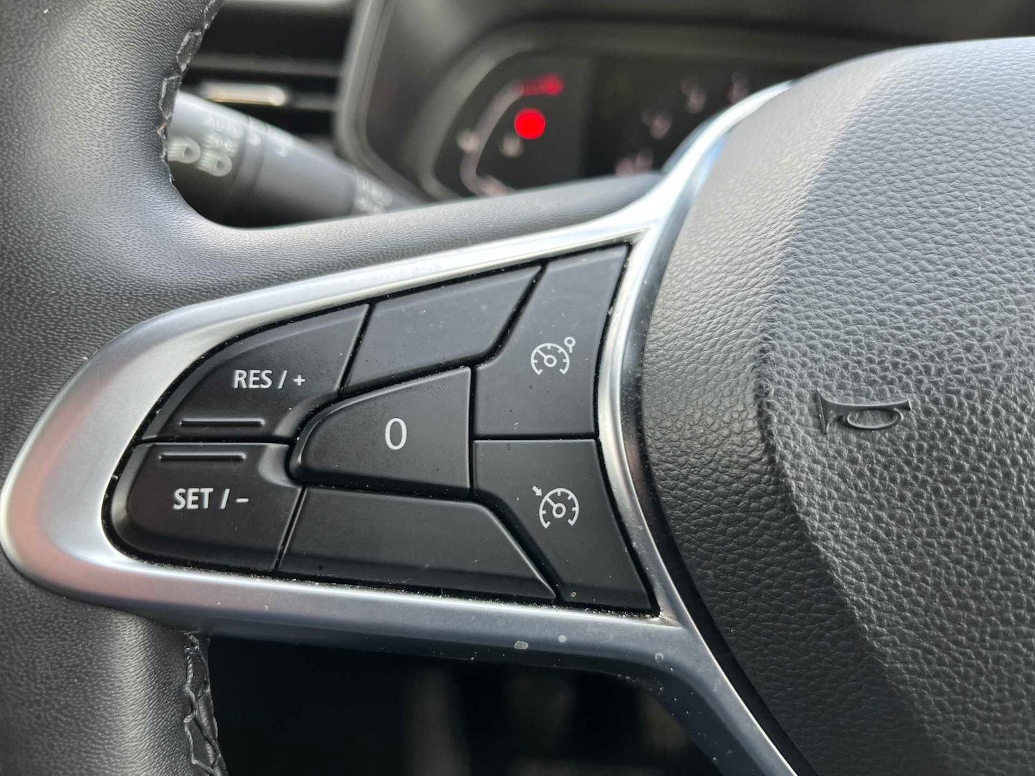 Used Renault Clio 2023 for sale - 77750064: Photo 24