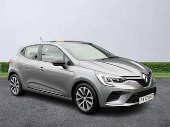 Used Renault Clio 2023 for sale - 77796978: Photo