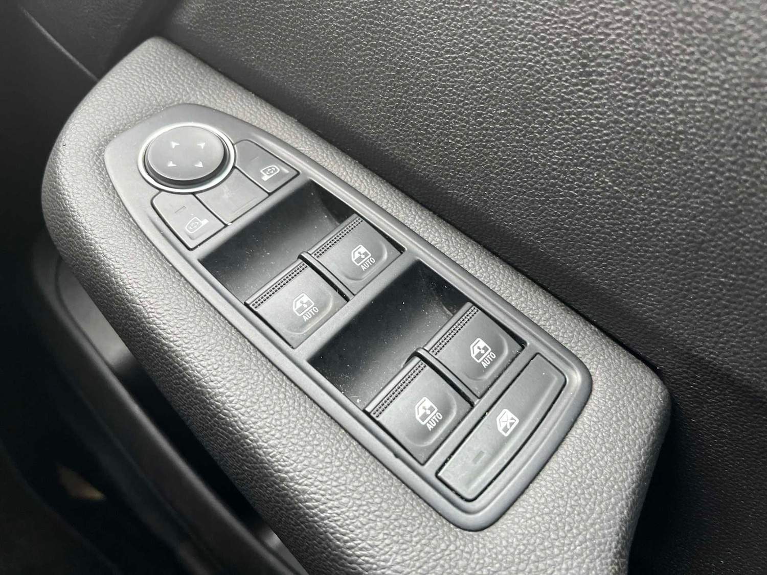 Used Renault Clio 2023 for sale - 77796978: Photo 20