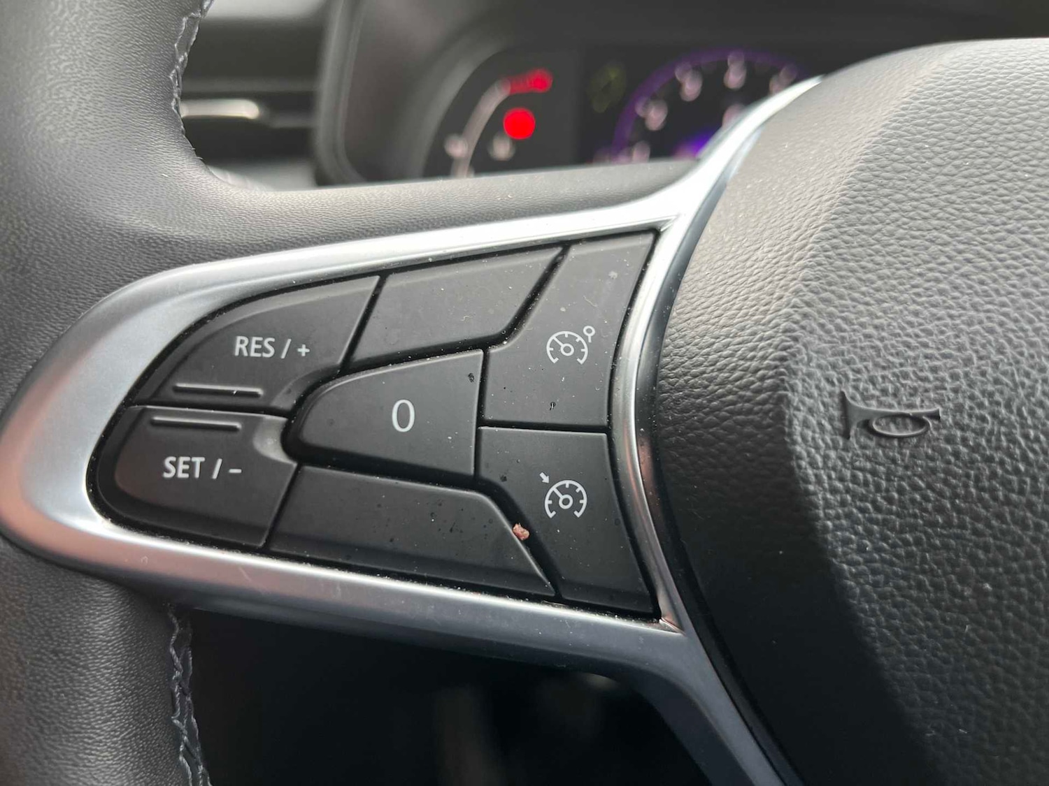 Used Renault Clio 2023 for sale - 77796978: Photo 24