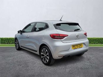 Used Renault Clio 2023 for sale - 79069254: Photo