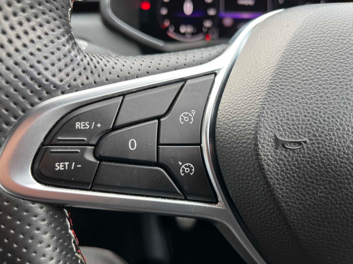 Used Renault Clio 2023 for sale - 77766557: Photo 24