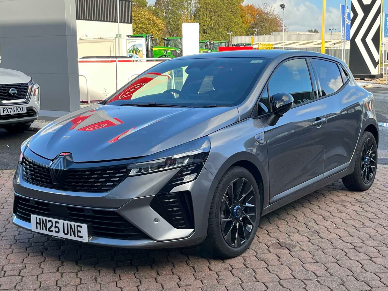 Used Renault Clio 2025 for sale - 76439797: Photo 17