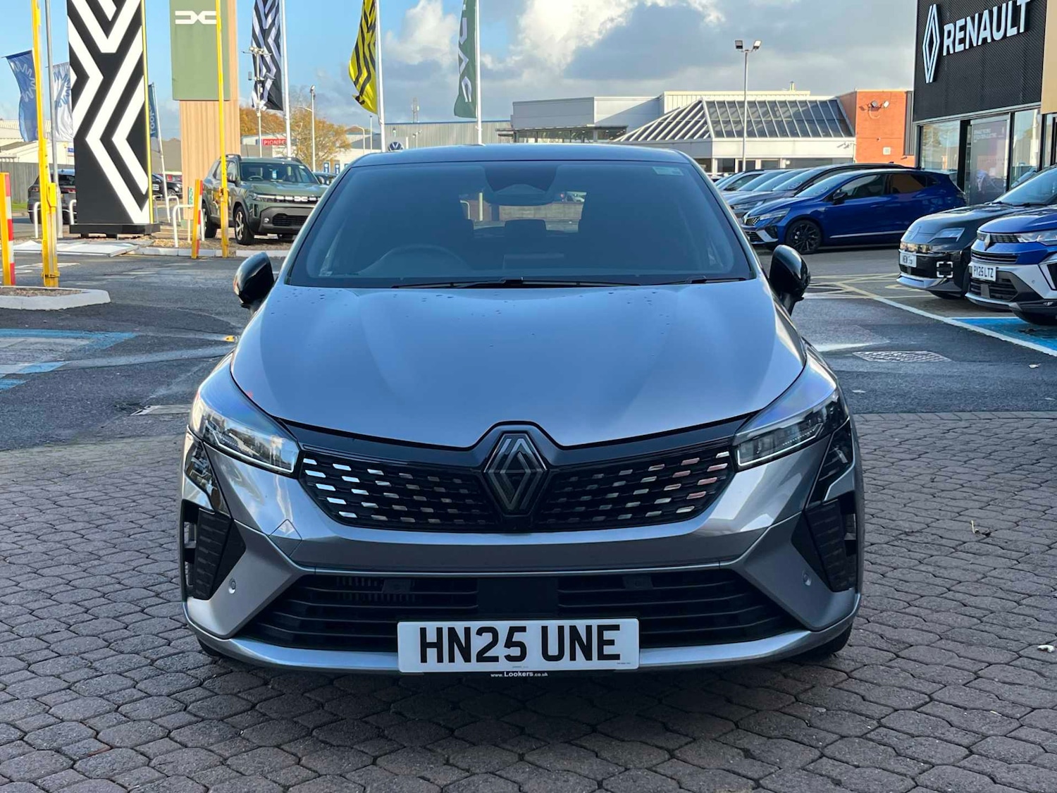 Used Renault Clio 2025 for sale - 76439797: Photo 4