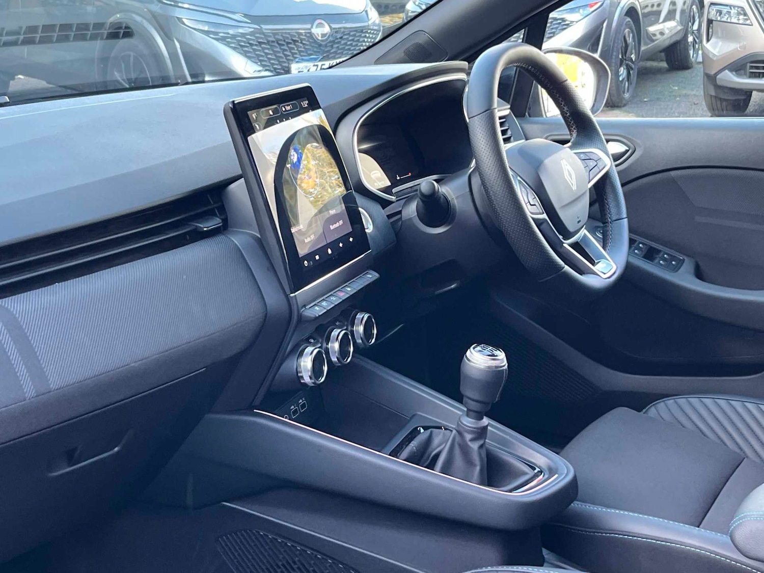 Used Renault Clio 2025 for sale - 76439797: Photo 6