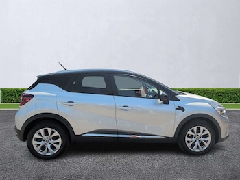 Used Renault Captur 2020 for sale - 79205786: Photo