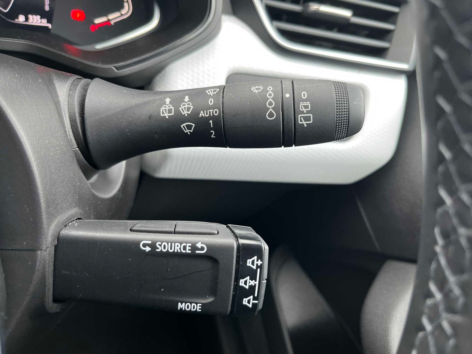 Used Renault Clio 2023 for sale - 78191488: Photo 25