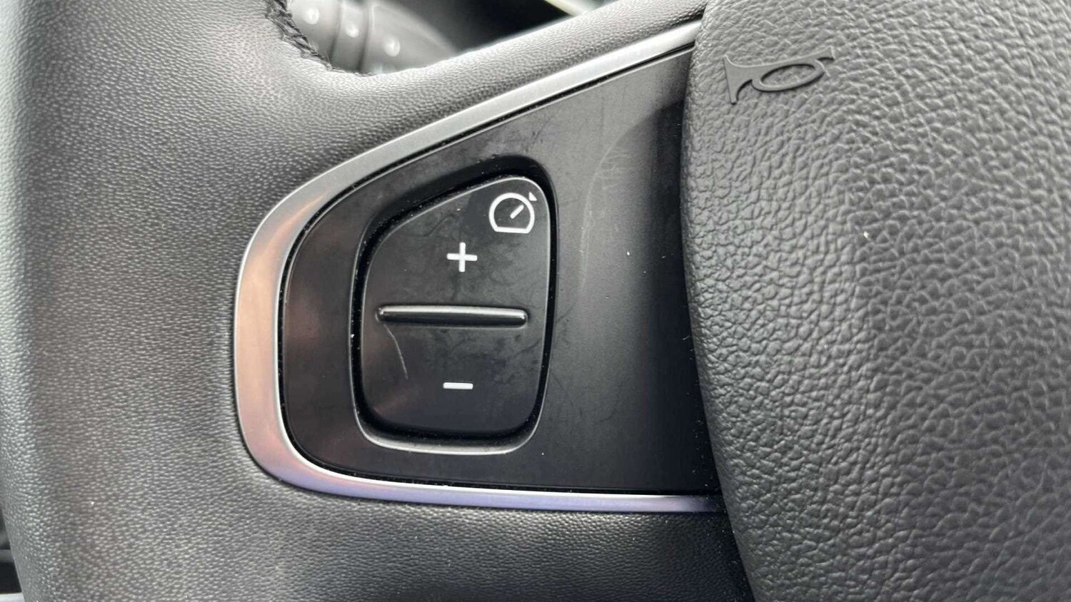 Used Renault Clio 2019 for sale - 76040648: Photo 17