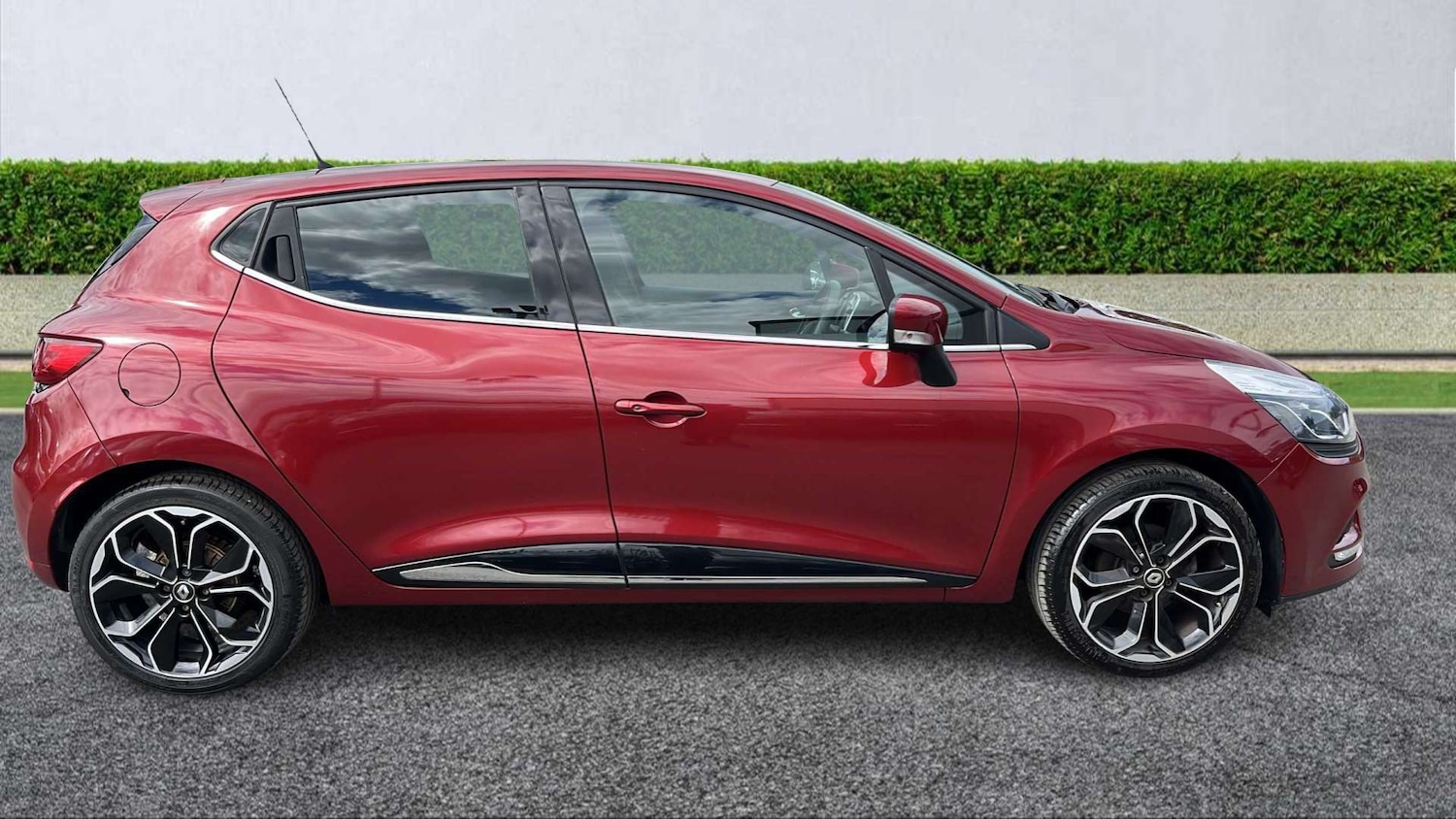 Used Renault Clio 2019 for sale - 76040648: Photo 26