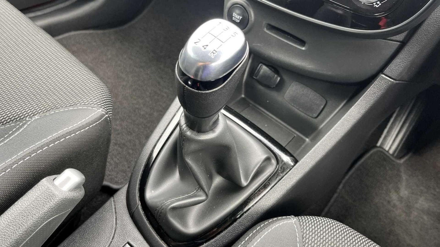 Used Renault Clio 2019 for sale - 76040648: Photo 7