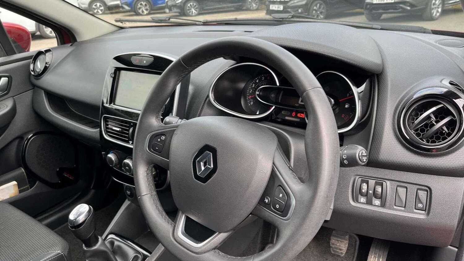 Used Renault Clio 2019 for sale - 76040648: Photo 9