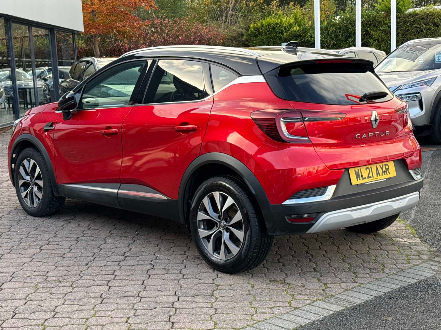 Used Renault Captur 2021 for sale - 76450550: Photo 2