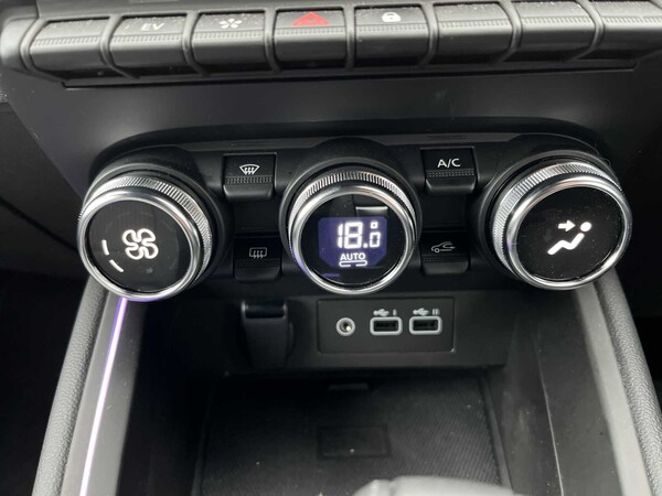 Used Renault Clio 2024 for sale - 76182506: Photo 11
