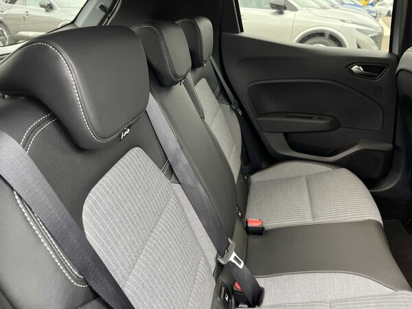 Used Renault Clio 2024 for sale - 76182506: Photo 14