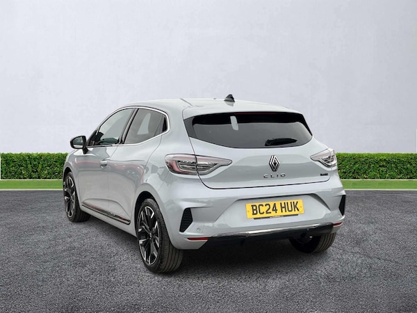 Used Renault Clio 2024 for sale - 76182506: Photo 2