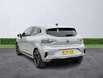 Used Renault Clio 2024 for sale - 76182506: Photo 2